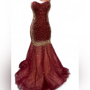 Glamorous Burgundy Strapless Prom Dress